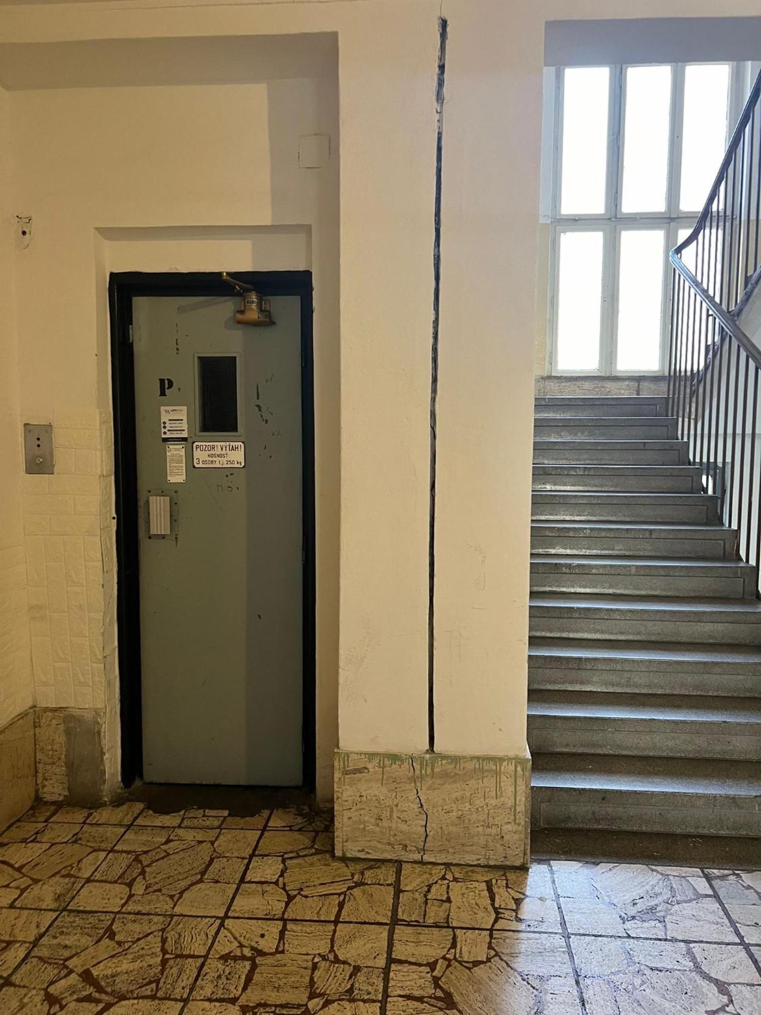 Best Location Apartment Air-Conditioned Братислава Экстерьер фото
